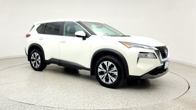 2022 Nissan Rogue AWD SV w/ Illuminated Kick Plates - 23023489 - 2