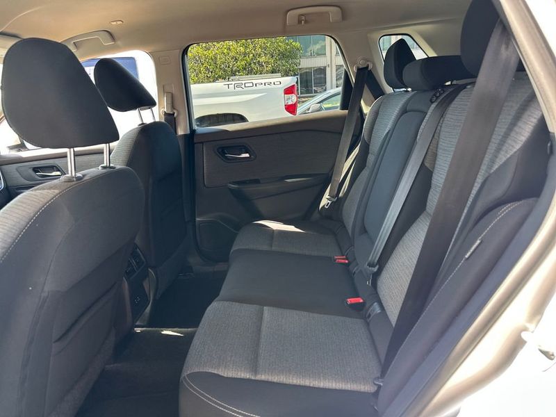 2022 Nissan Rogue FWD SV - 22955439 - 14