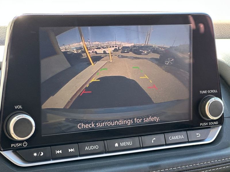 2022 Nissan Rogue FWD SV - 22955439 - 16