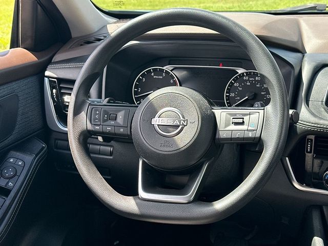 2022 Nissan Rogue FWD SV - 22986670 - 17