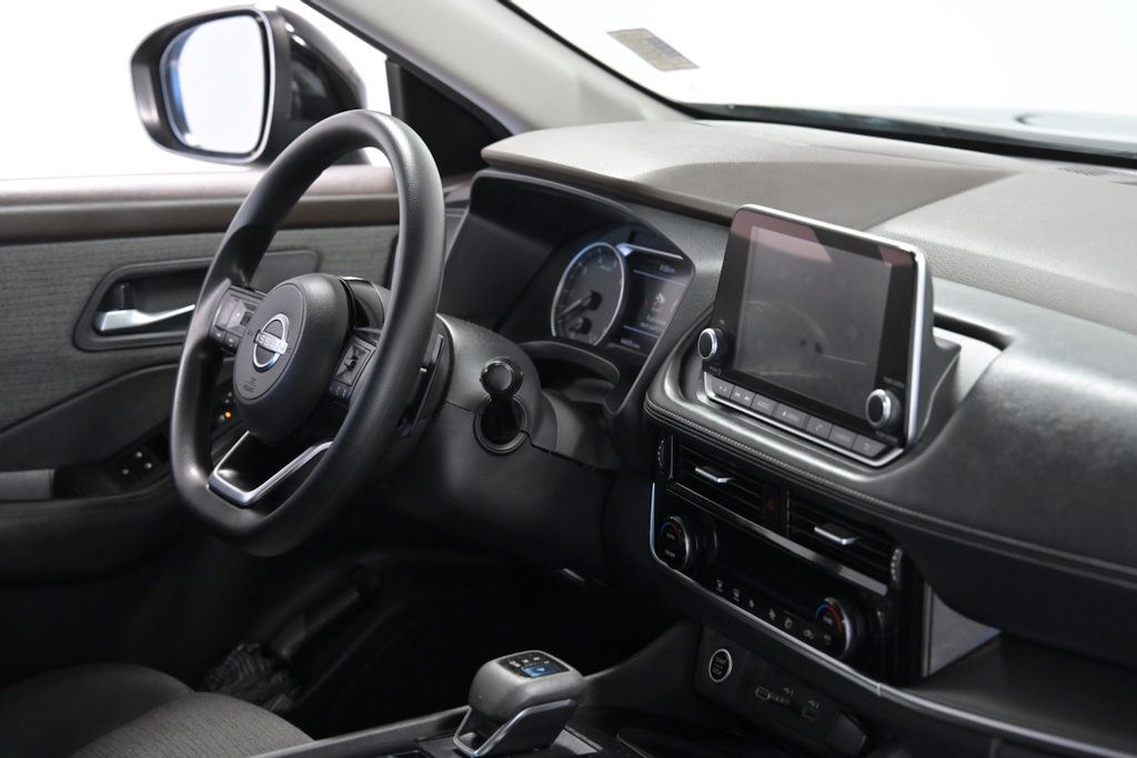 2022 Nissan Rogue FWD SV - 23028796 - 16