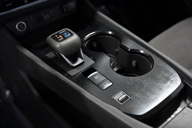 2022 Nissan Rogue FWD SV - 23028796 - 24