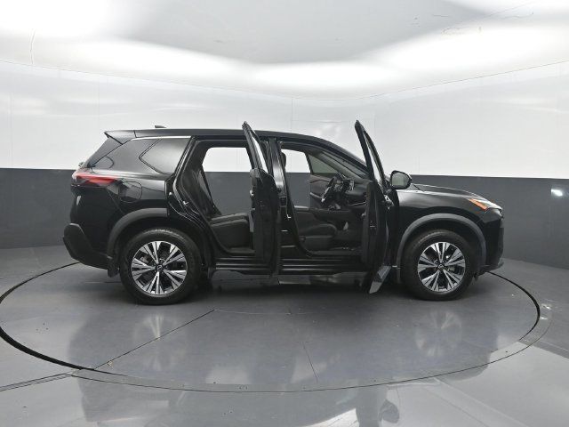 2022 Nissan Rogue FWD SV - 23069232 - 30