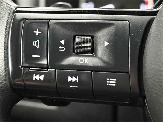 2022 Nissan Rogue FWD SV - 22957443 - 28