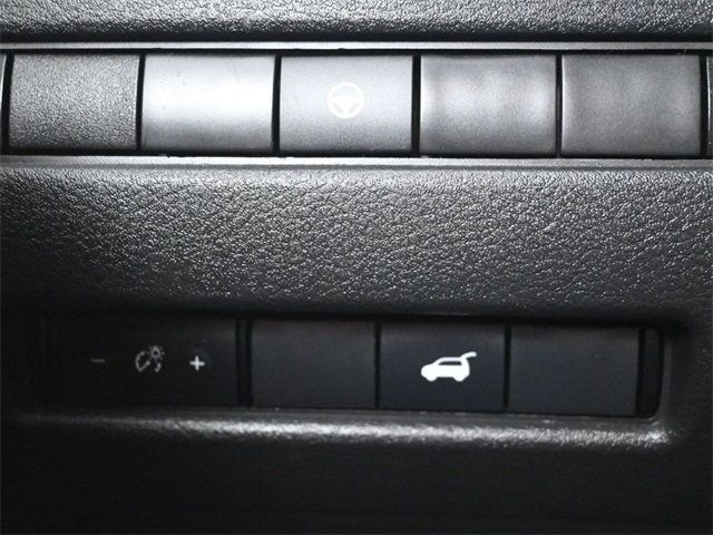 2022 Nissan Rogue FWD SV - 22979069 - 28