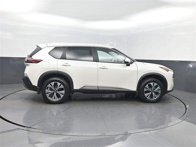 2022 Nissan Rogue FWD SV - 22979069 - 34
