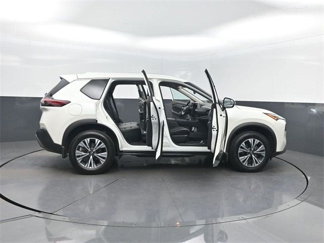 2022 Nissan Rogue FWD SV - 22979069 - 38