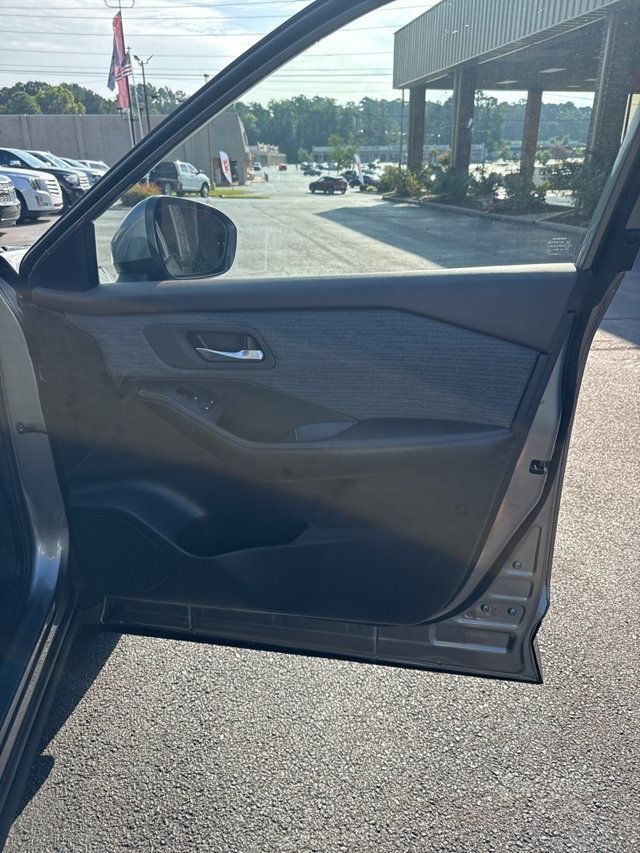 2022 Nissan Rogue FWD SV - 22892583 - 13