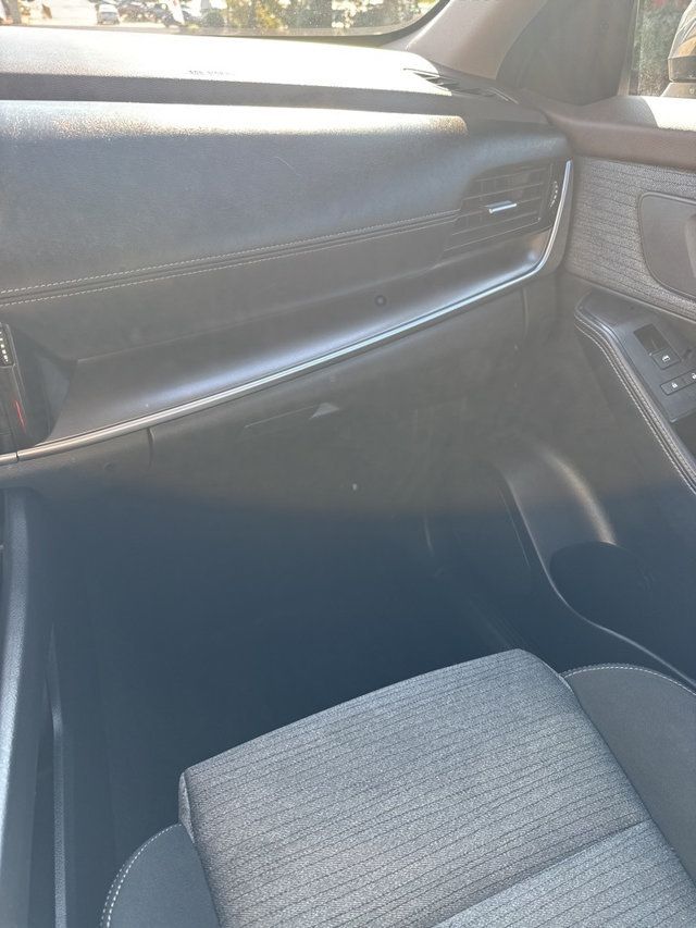 2022 Nissan Rogue FWD SV - 22892583 - 22