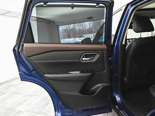 2022 Nissan Rogue Platinum - 22957353 - 10