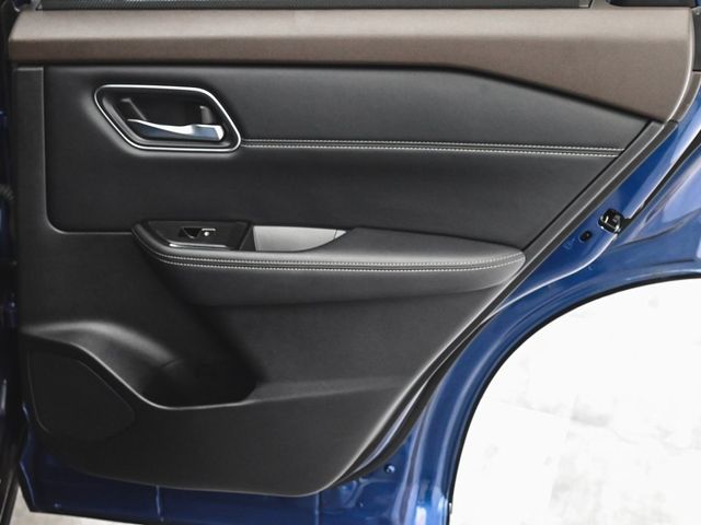 2022 Nissan Rogue Platinum - 22957353 - 15