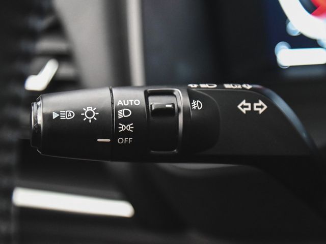 2022 Nissan Rogue Platinum - 22957353 - 25