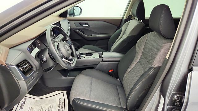 2022 Nissan Rogue SV - 22966730 - 18
