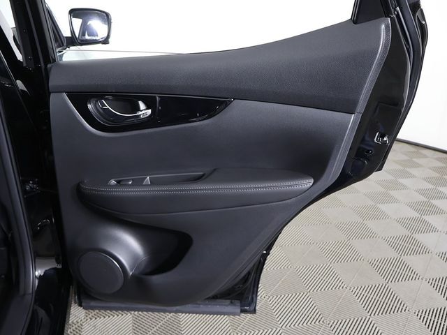 2022 Nissan Rogue Sport AWD SV - 22976462 - 24