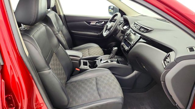 2022 Nissan Rogue Sport AWD SV with Technology Package - 22971204 - 22