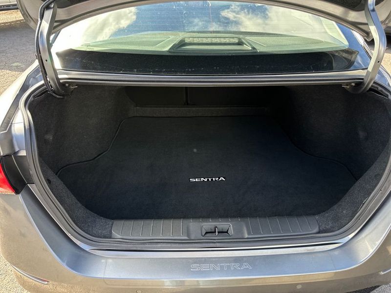 2022 Nissan Sentra S CVT - 23041340 - 19