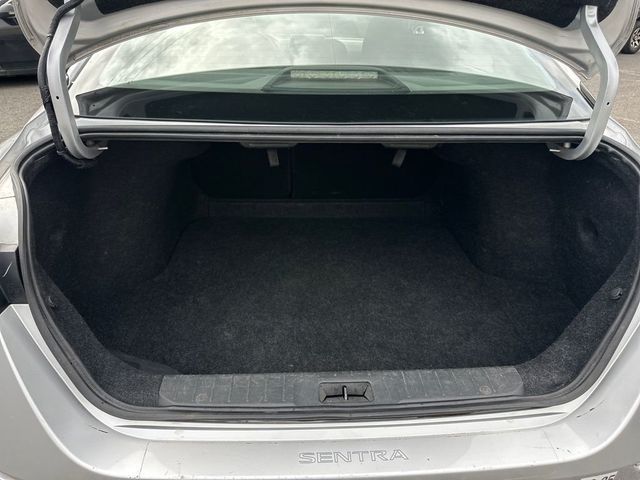 2022 Nissan Sentra SV CVT - 23039309 - 19