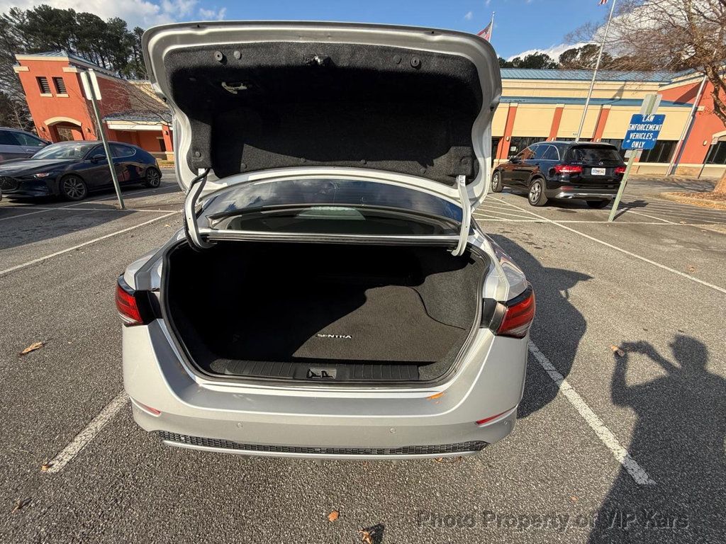 2022 Nissan Sentra SV CVT - 22944391 - 17