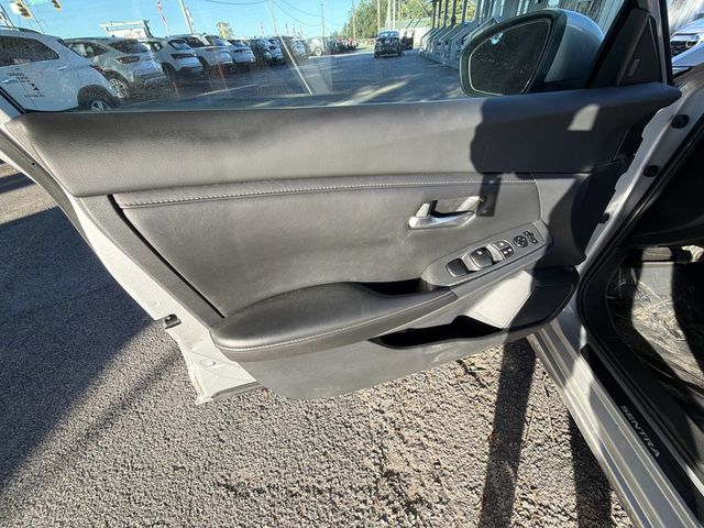 2022 Nissan Sentra SV CVT - 23079659 - 11