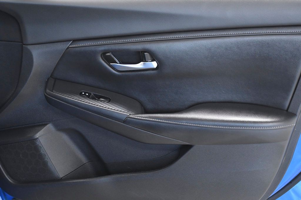 2022 Nissan Sentra SV CVT - 22385371 - 17