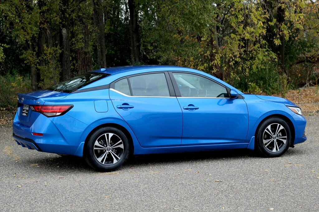 2022 Nissan Sentra SV photo 3