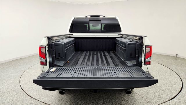 2022 Nissan Titan 4x4 Crew Cab Platinum Reserve - 23014234 - 19