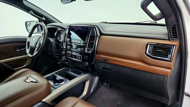 2022 Nissan Titan 4x4 Crew Cab Platinum Reserve - 23014234 - 22