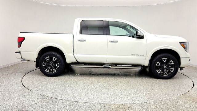 2022 Nissan Titan 4x4 Crew Cab Platinum Reserve - 23014234 - 3