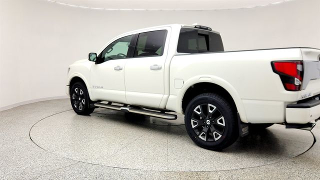 2022 Nissan Titan 4x4 Crew Cab Platinum Reserve - 23014234 - 6