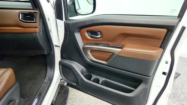 2022 Nissan Titan 4x4 Crew Cab Platinum Reserve w/ Moonroof & Utility Pkgs - 23014234 - 23