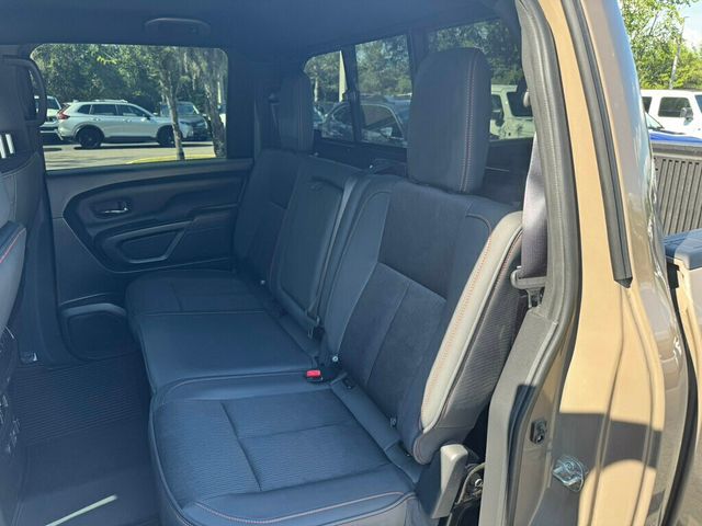 2022 Nissan Titan 4x4 Crew Cab PRO-4X - 23027983 - 7