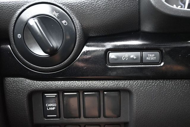 2022 Nissan Titan 4x4 Crew Cab SV - 23045295 - 26