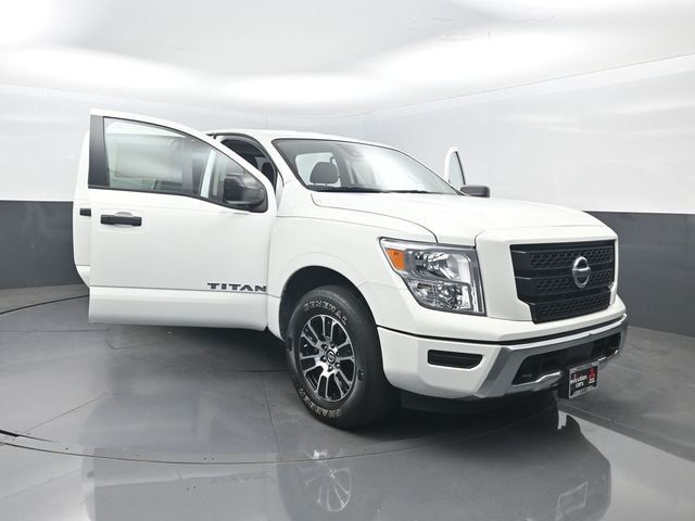 2022 Nissan Titan 4x4 Crew Cab SV - 23045295 - 41