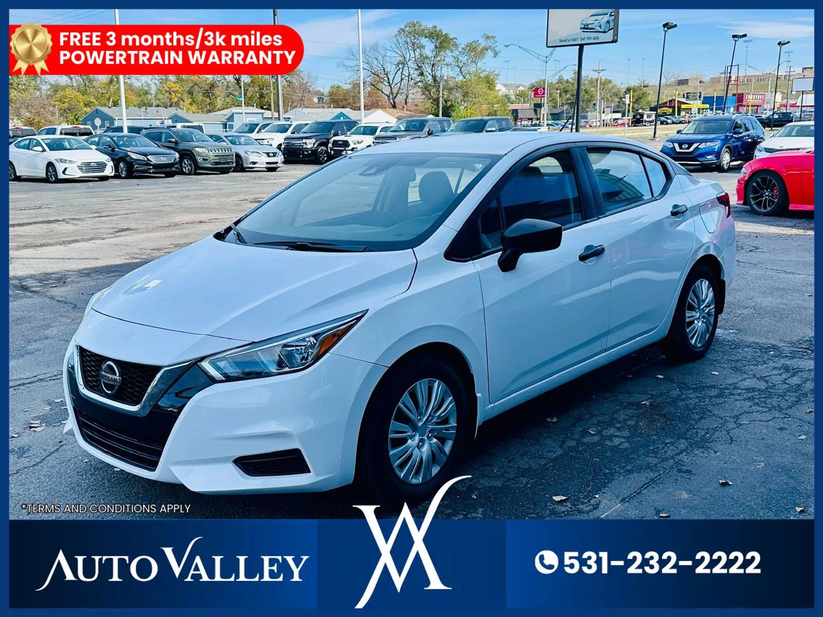 2022 Nissan Versa Sedan photo 2