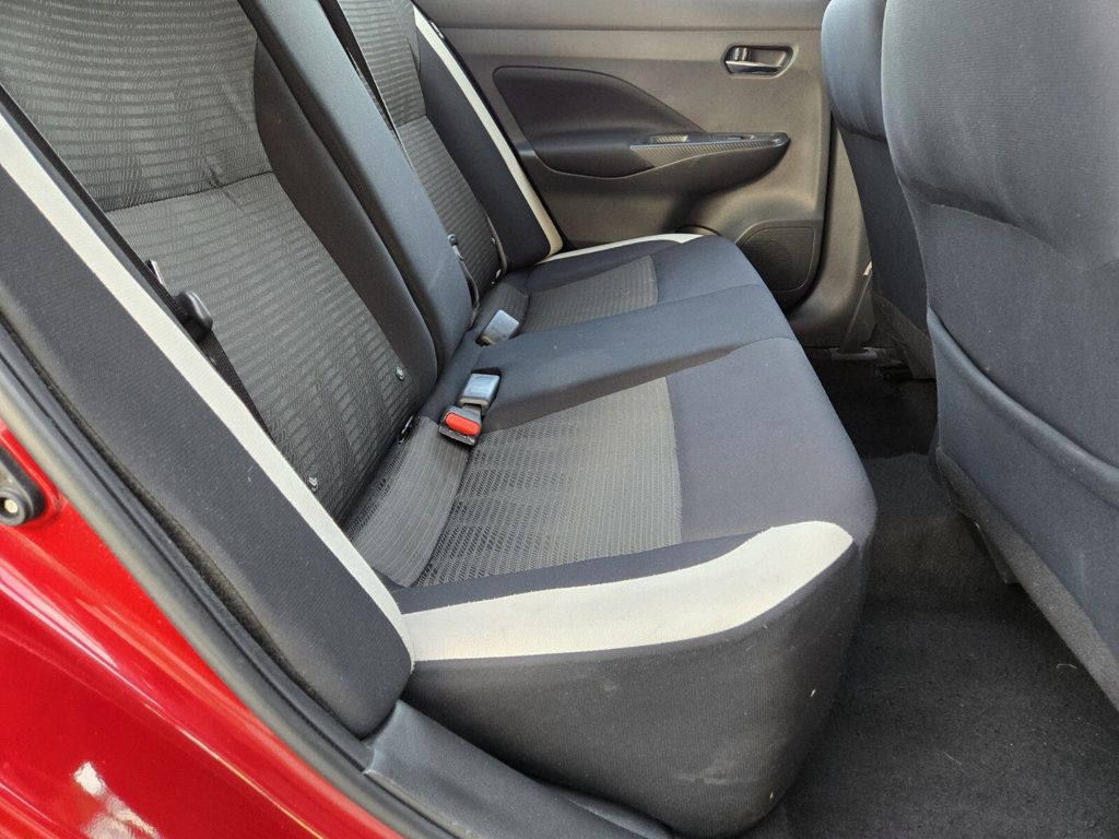 2022 Nissan Versa SV CVT - 22824727 - 11