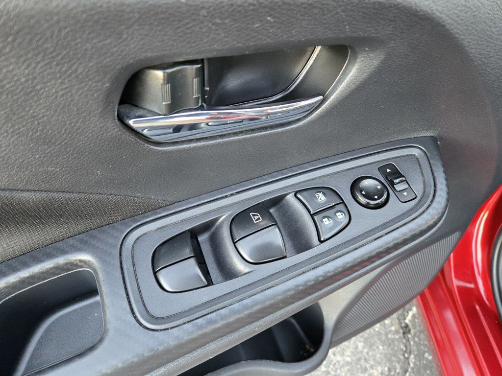 2022 Nissan Versa SV CVT - 22887867 - 13