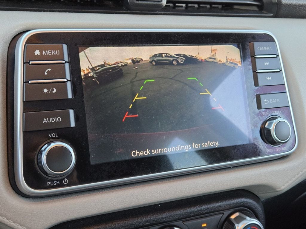 2022 Nissan Versa SV CVT - 22887867 - 17