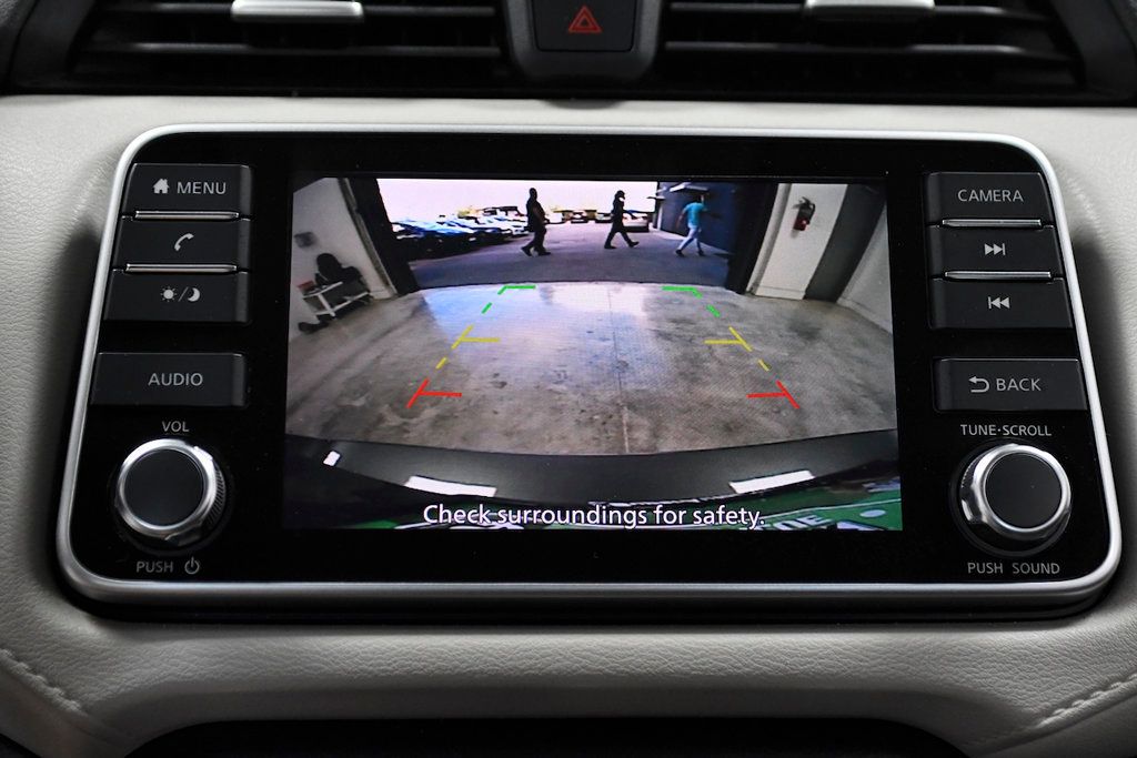 2022 Nissan Versa SV CVT - 22379225 - 27