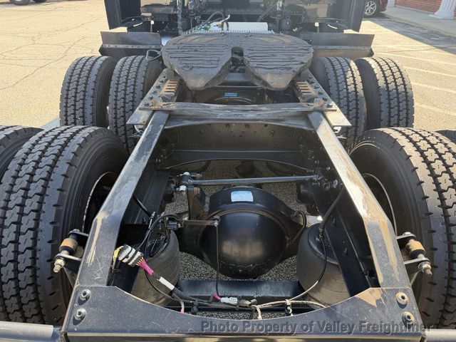 2022 Peterbilt 579  - 23068883 - 12