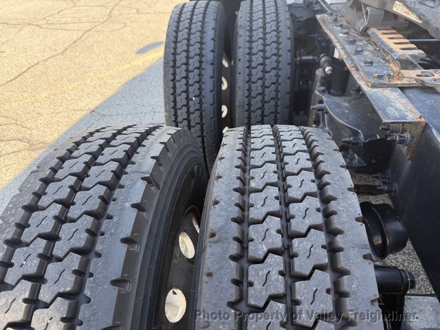 2022 Peterbilt 579  - 23068883 - 13
