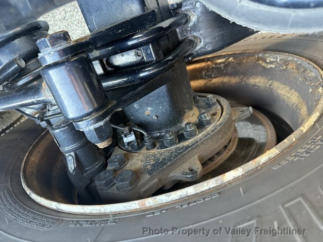 2022 Peterbilt 579  - 23068883 - 14