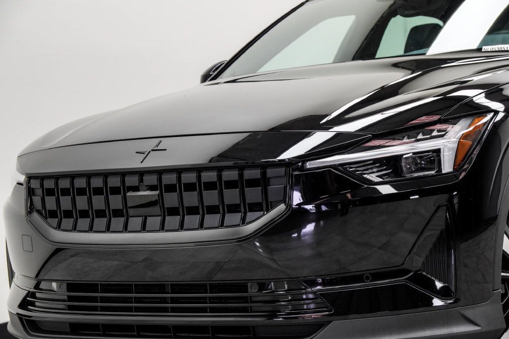 Polestar 2 photo 2
