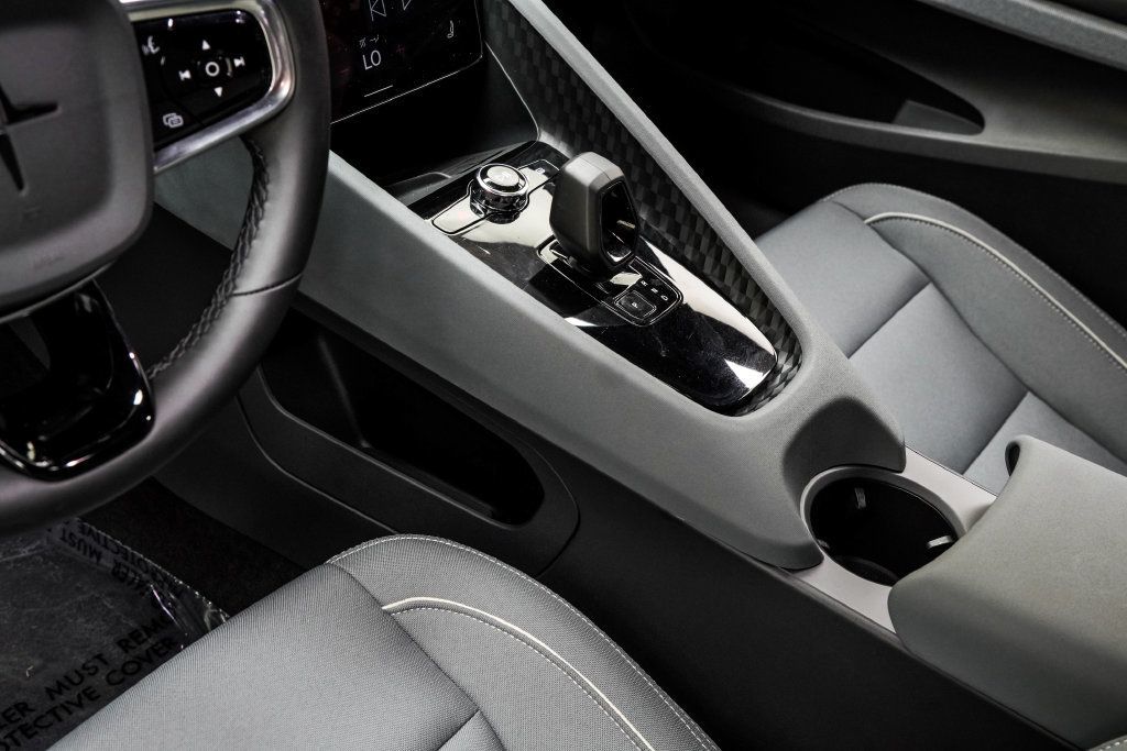 Polestar 2 photo 20