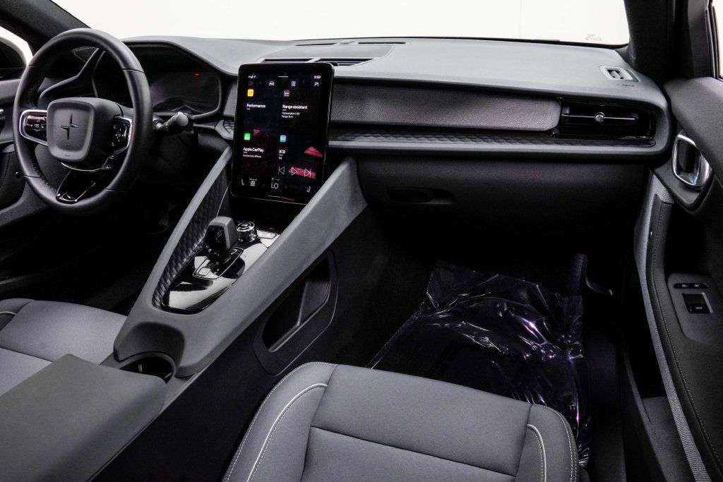 Polestar 2 photo 21