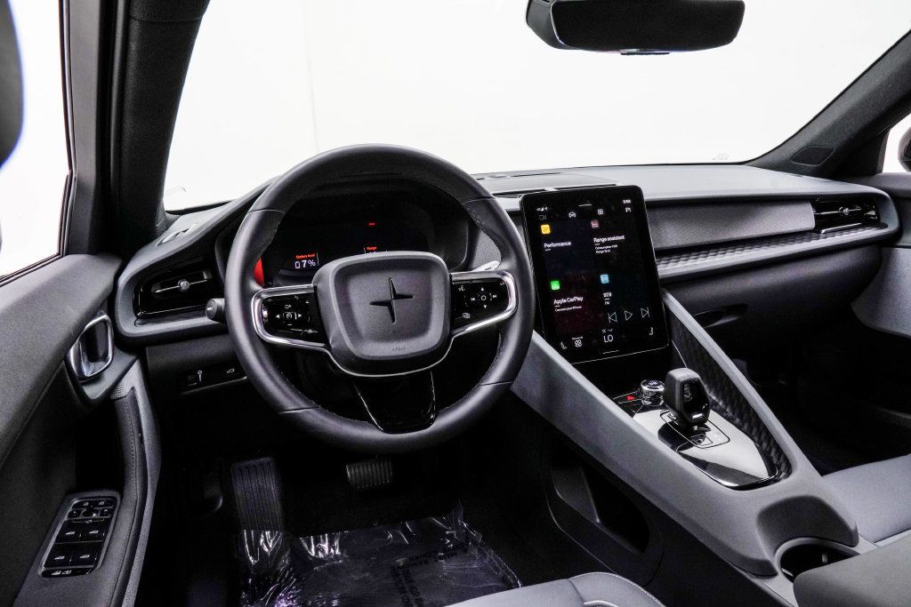 Polestar 2 photo 3