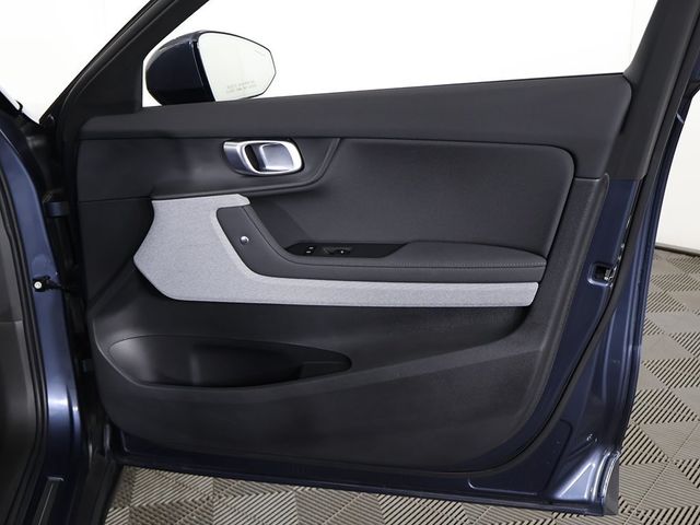 2022 Polestar 2 Long Range Dual Motor - 22954644 - 24