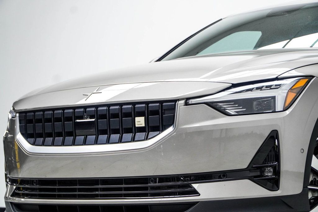 Polestar 2 photo 2