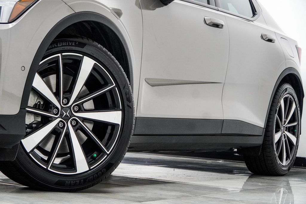 Polestar 2 photo 3