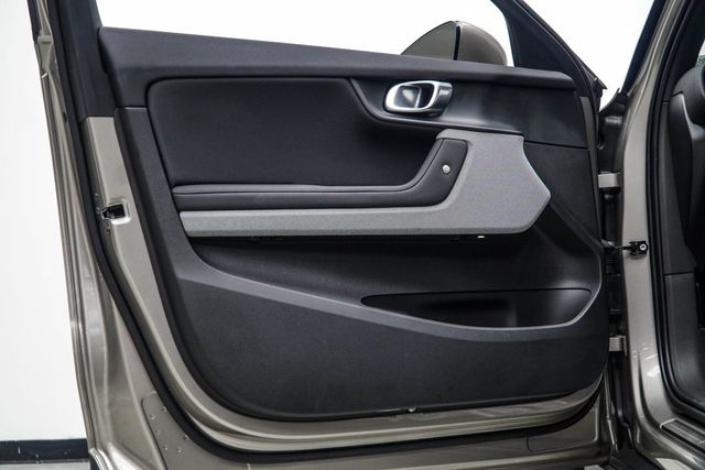 2022 Polestar 2 Long Range Dual Motor - 23059979 - 37