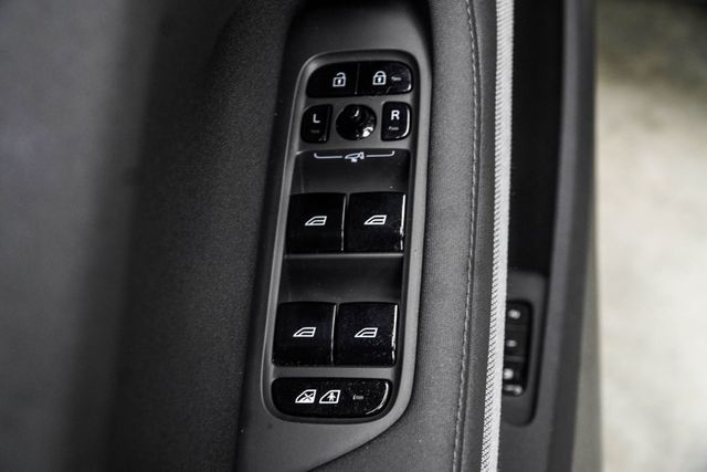 2022 Polestar 2 Long Range Dual Motor - 23059979 - 39